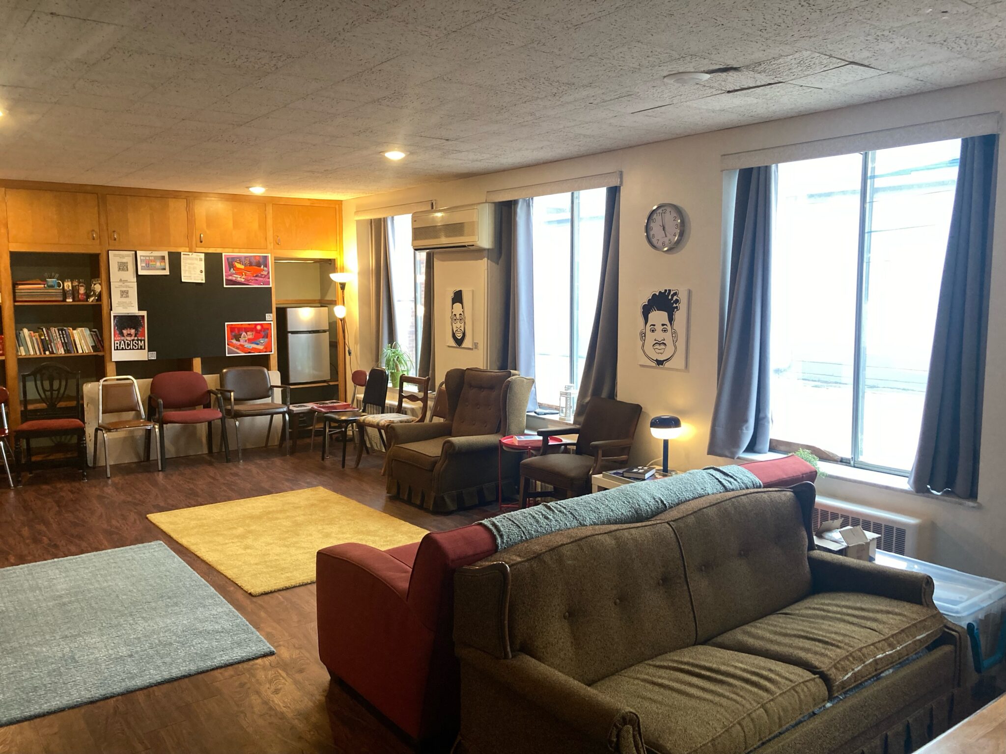 Passenger community center